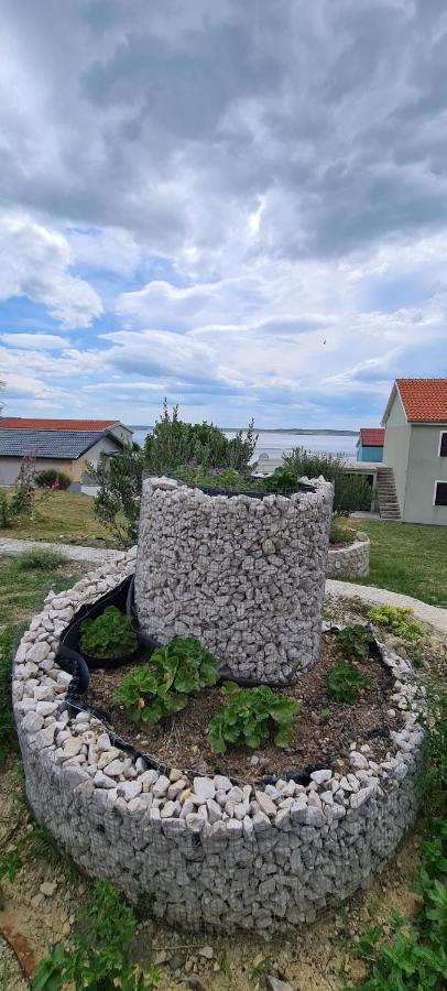Apartmani Cesar Rtina Exterior photo