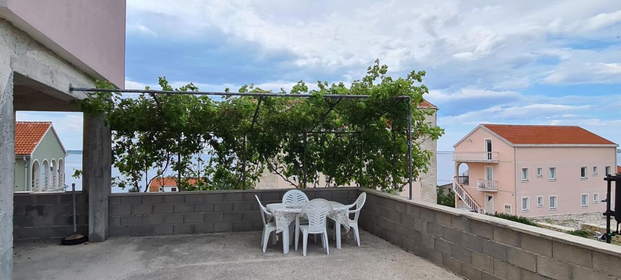 Apartmani Cesar Rtina Exterior photo